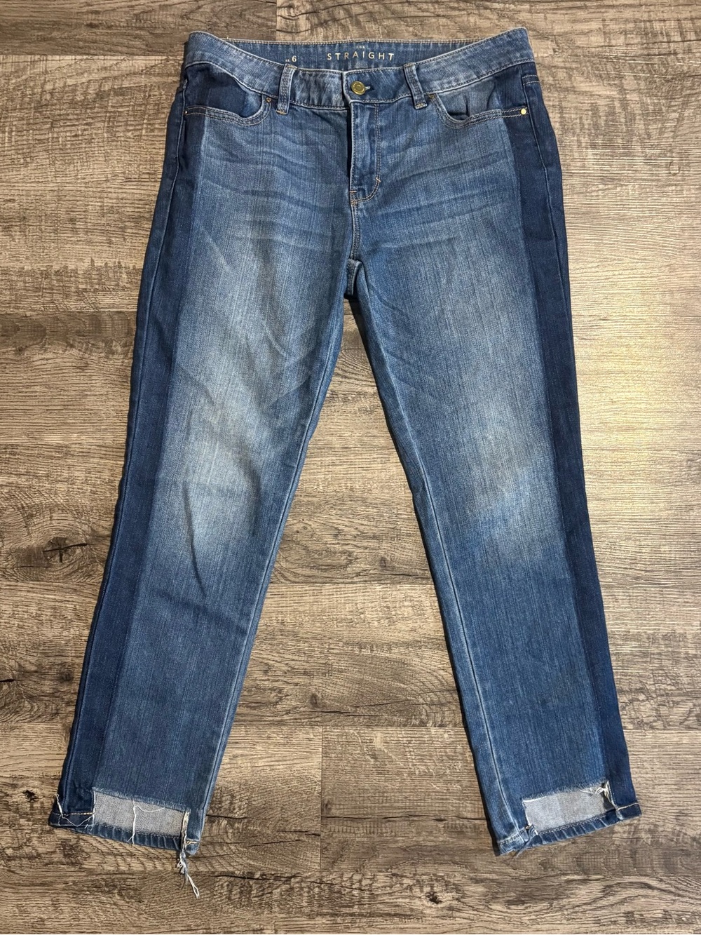 White House Black Market Jeans Women’s 6 Blue The Straight Denim